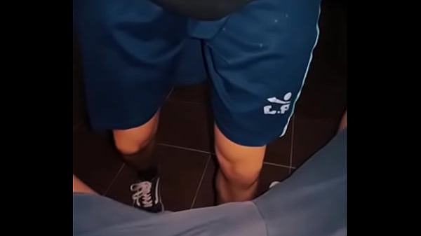 My ?RIM0 fucks me for the first time after a few drinks and bareback