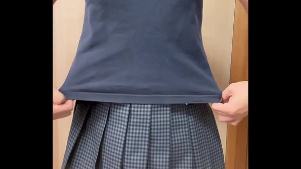 Sexy anal Teen shows off