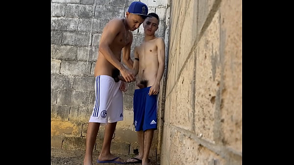 CRUISING WITH MORENO VERGON